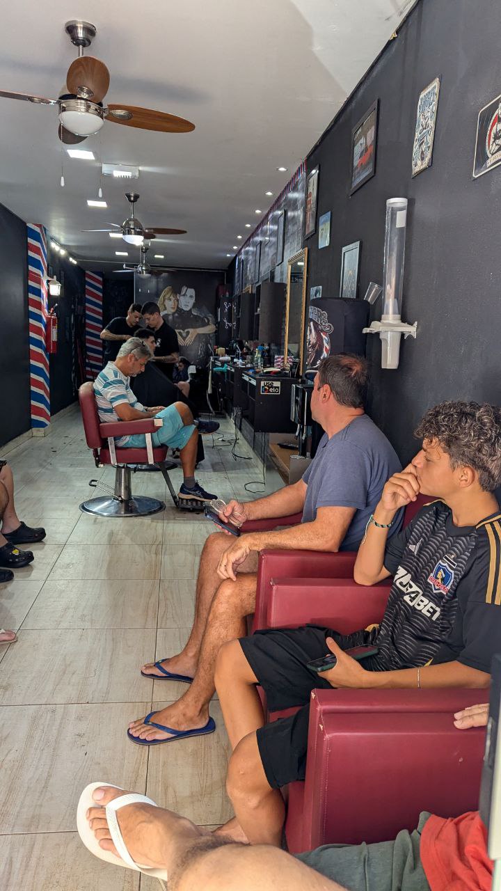 Interior da Barbearia Gabriel