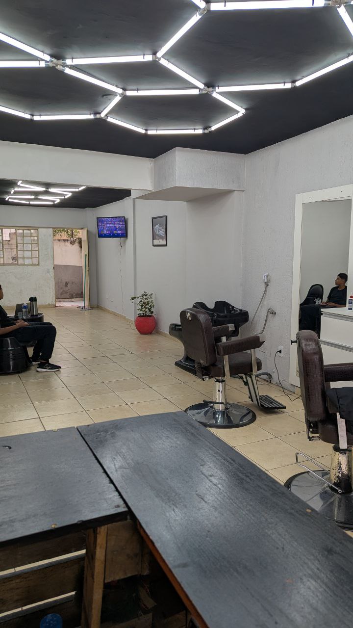 Interior — Barbearia do Império